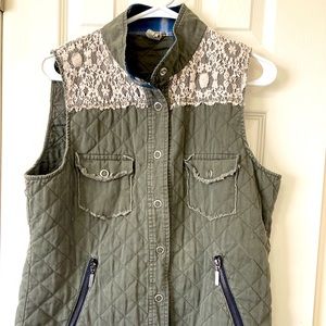 BKE Gimmicks vest, size XL